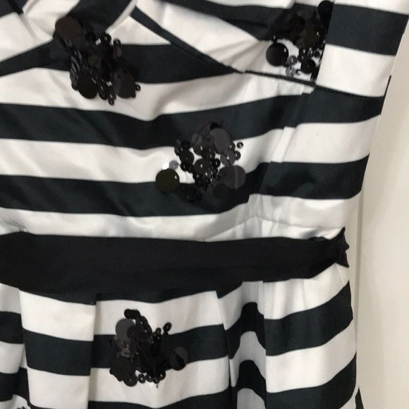 BCBG black and white stripe sequin details. Size 6 - Picture 2 of 7